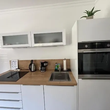 Moderne 1-Zimmer-Gaestewohnung Im Neubau Mit Schoenem Garten منزل للإقامة